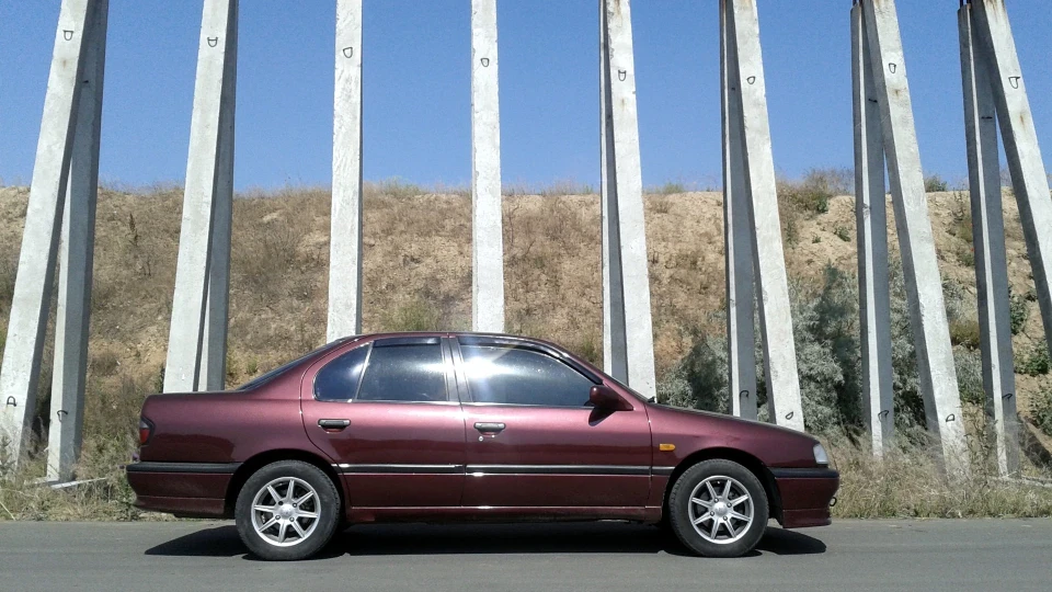 Nissan Primera MONO™ 4