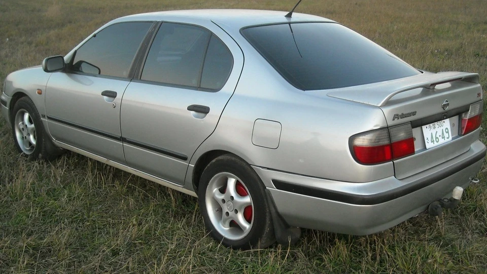 Nissan Primera Silver