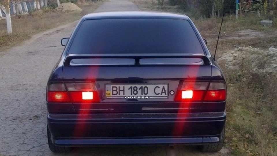 Nissan Primera Синій металік GT 2
