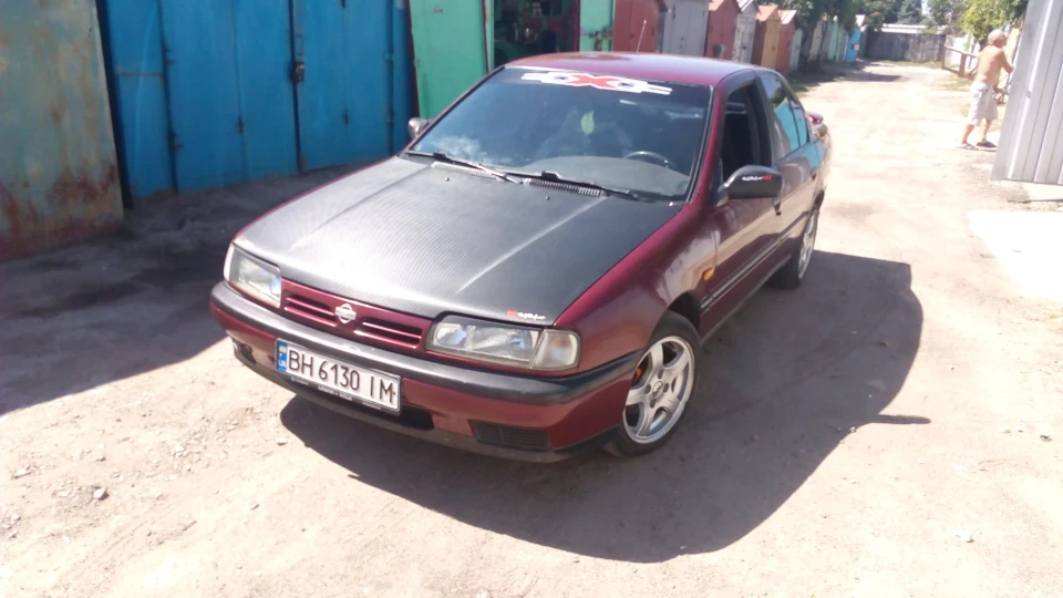 Nissan Primera Вишневий 2.0 моноінжекто 4