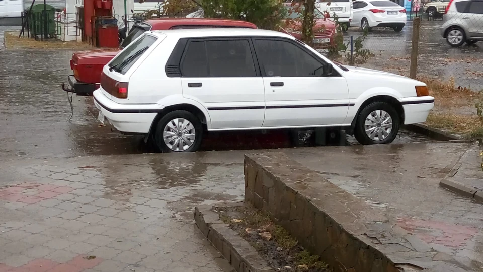 Nissan Pulsar 1,5 він же бенз.