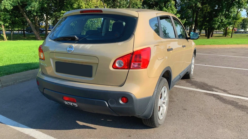 Nissan Qashqai 太マラ 1.6 MT