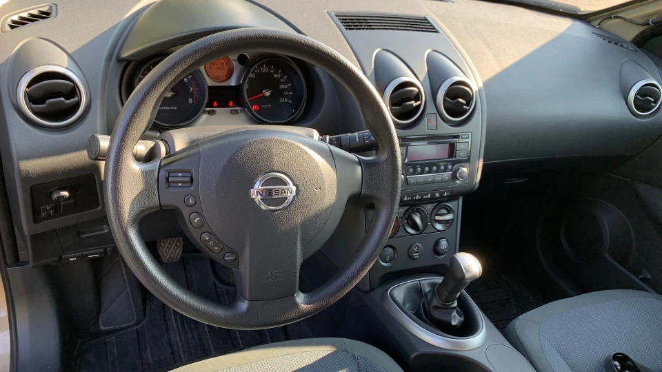 Nissan Qashqai 太マラ 1.6 MT 3