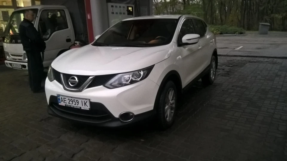 Nissan Qashqai 1.6 Турбо SE 4