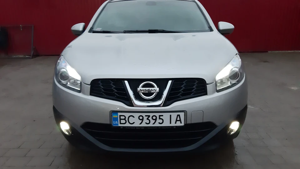 Nissan Qashqai 2.0 dci, АКПП, 4×4 2