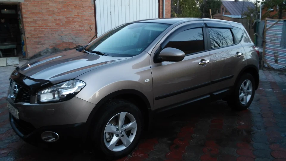 Nissan Qashqai 2.0МКПП передній привід! 2