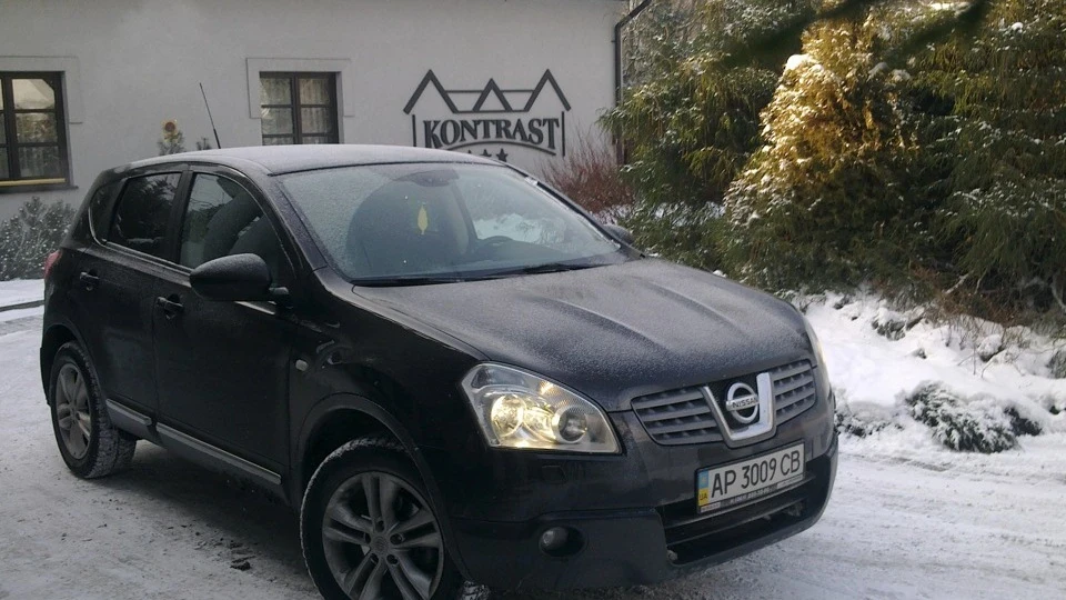 Nissan Qashqai Чорний кішок 4