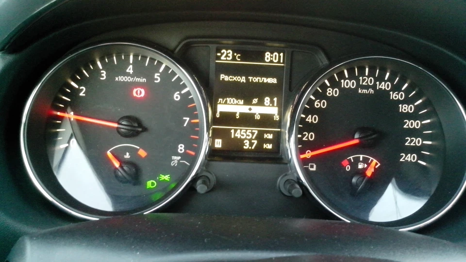 Nissan Qashqai Колір ТИТАН 1,6 МКП 3