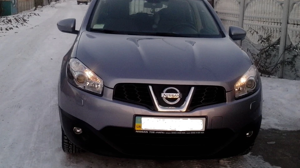 Nissan Qashqai Колір ТИТАН 1,6 МКП 5