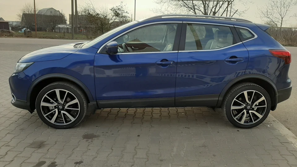 Nissan Qashqai Nissan Rogue Sport 2