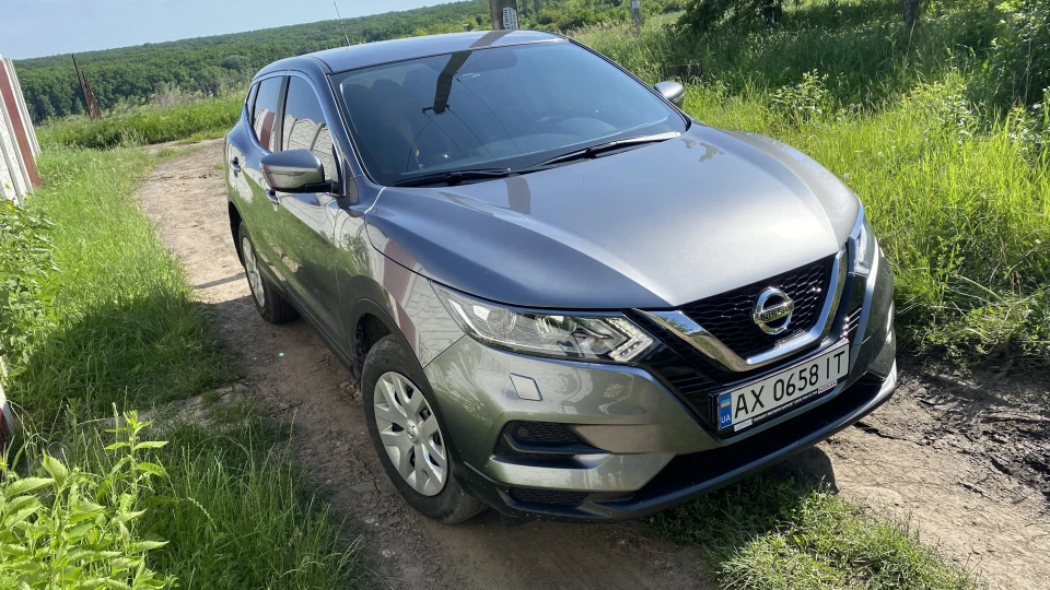 Nissan Qashqai Сірий на турбі