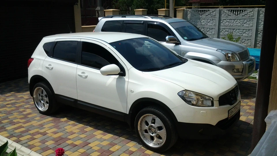 Nissan Qashqai White