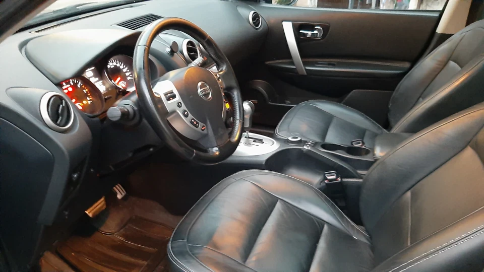 Nissan Qashqai+2 4