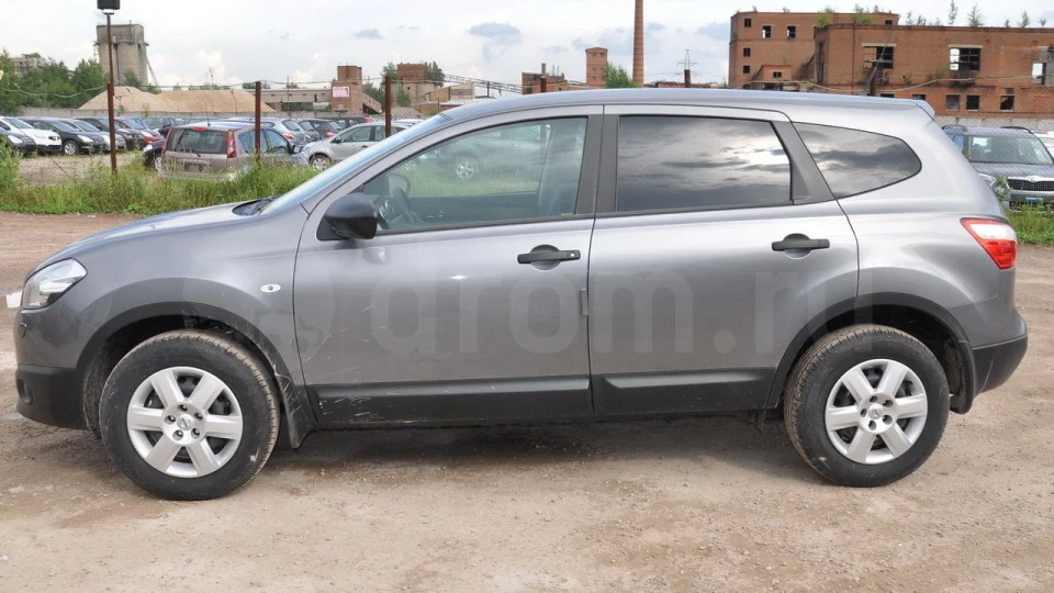 Nissan Qashqai+2 J10 XE