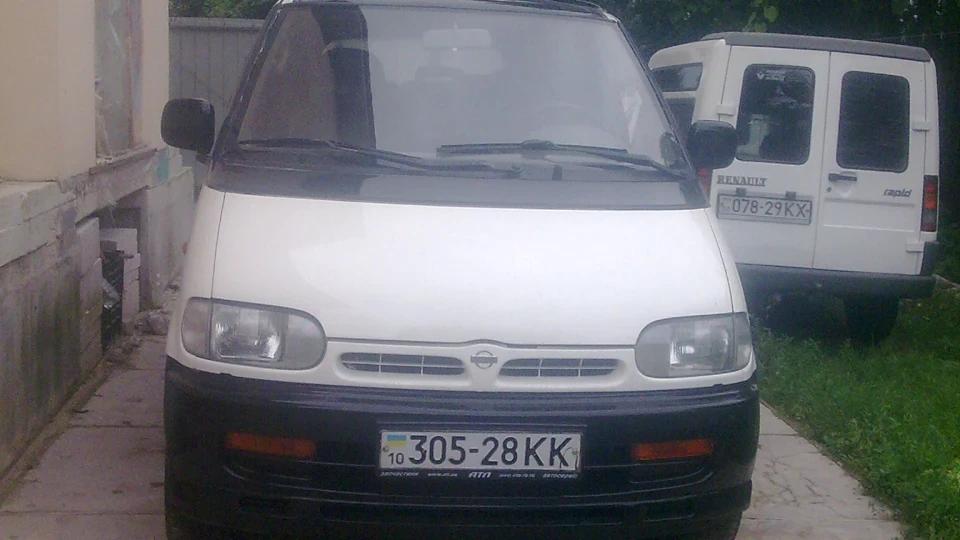 Nissan Serena 2.0D 3