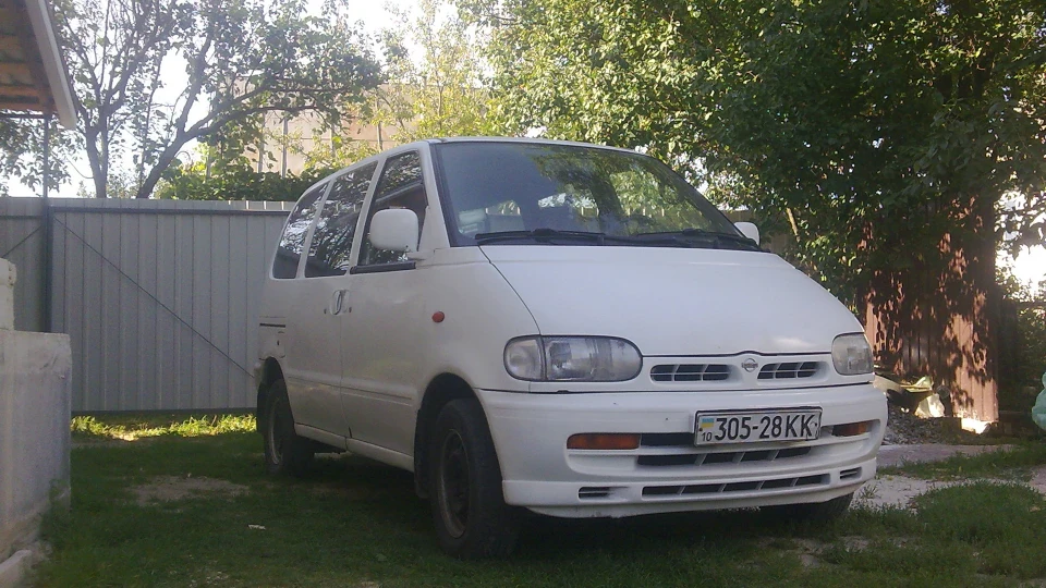 Nissan Serena 2.0D 4
