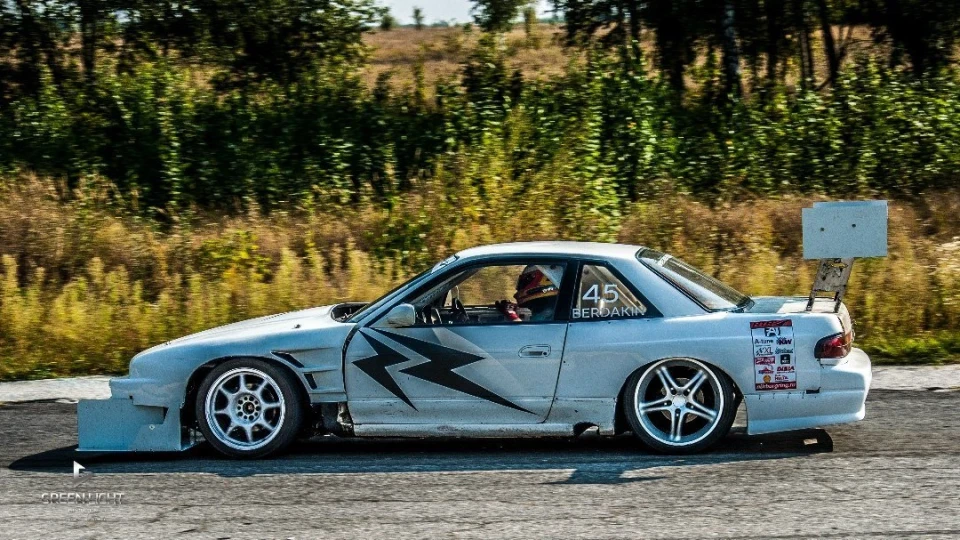 Nissan Silvia 雷電