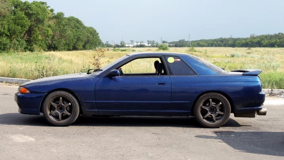 Nissan Skyline AUTECH track car 2