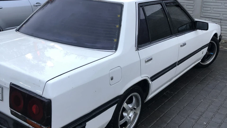 Nissan Skyline CA18DET inside 2