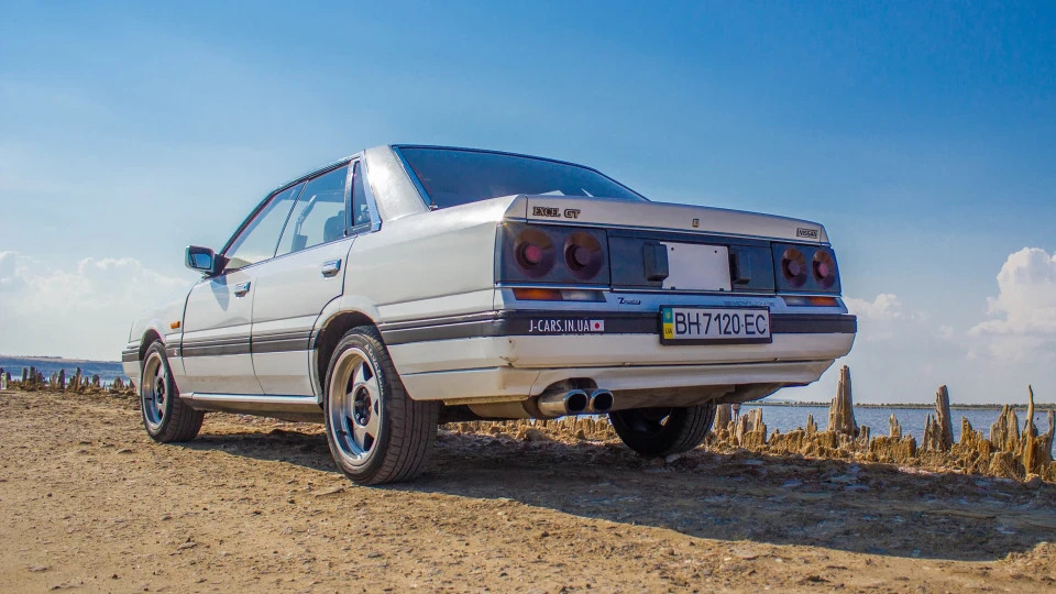Nissan Skyline HR31 excel GT 5