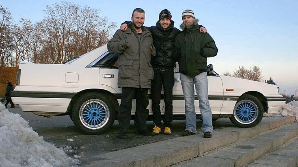 Nissan Skyline HR31 Passage GT 2