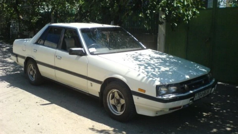 Nissan Skyline L20E-Turbo EX 4
