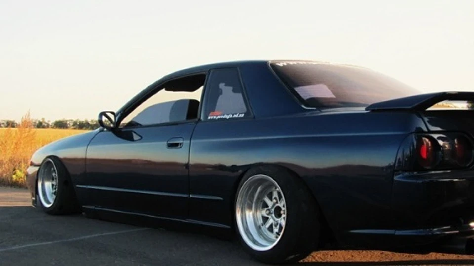 Nissan Skyline Low & Slow