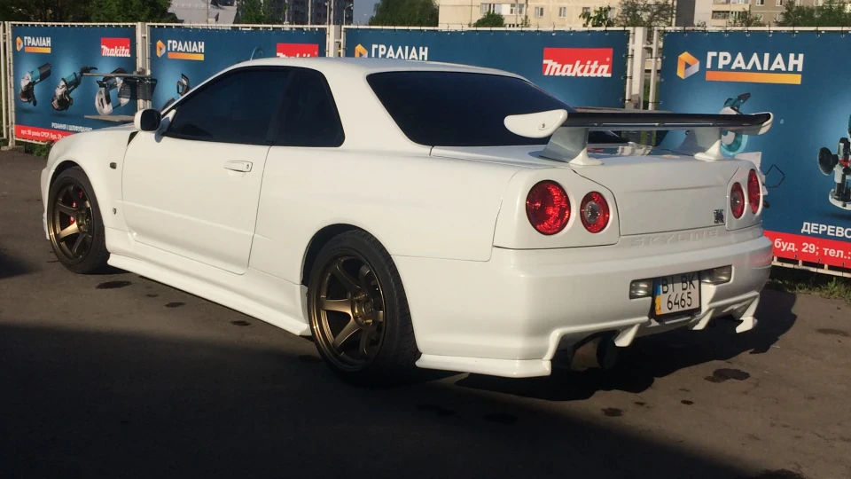 Nissan Skyline R34 RB 26 DETT 3