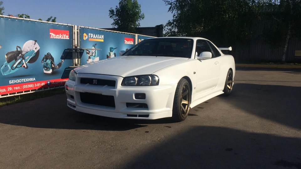 Nissan Skyline R34 RB 26 DETT 4