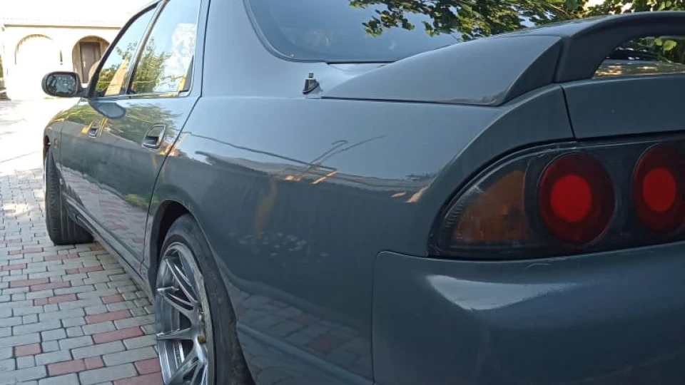 Nissan Skyline RB25DE 4