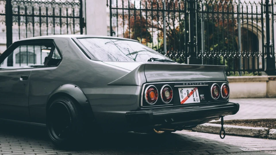 Nissan Skyline Turbo 5