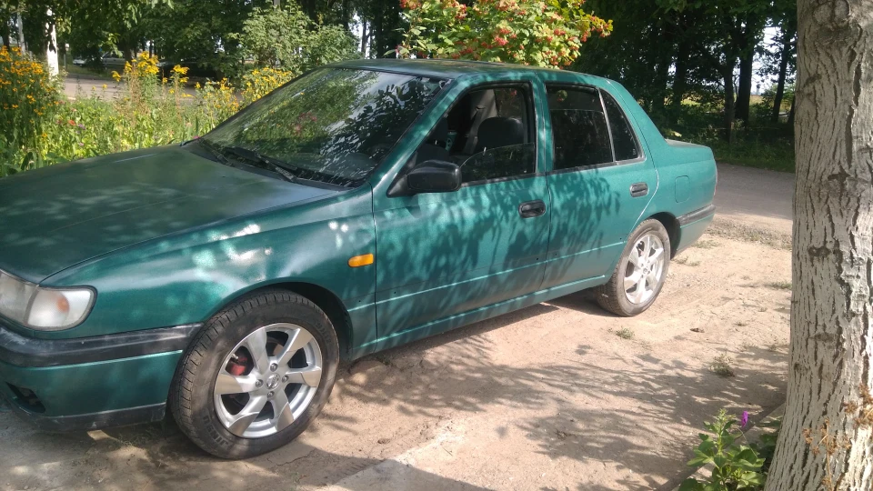 Nissan Sunny 2
