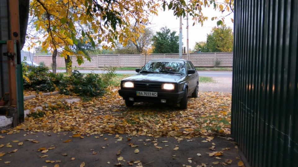 Nissan Sunny 2