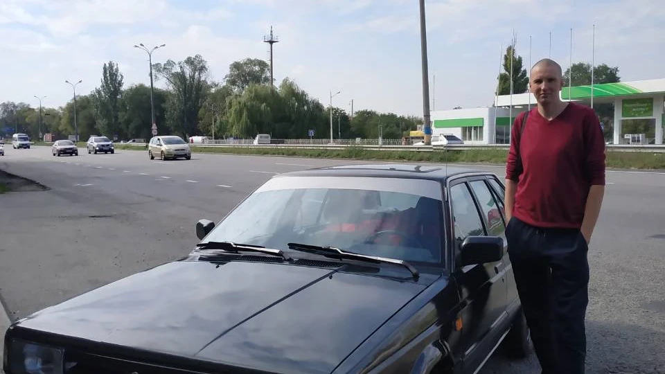 Nissan Sunny 4