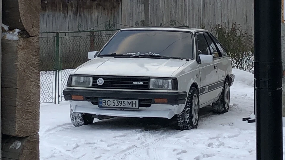 Nissan Sunny 4