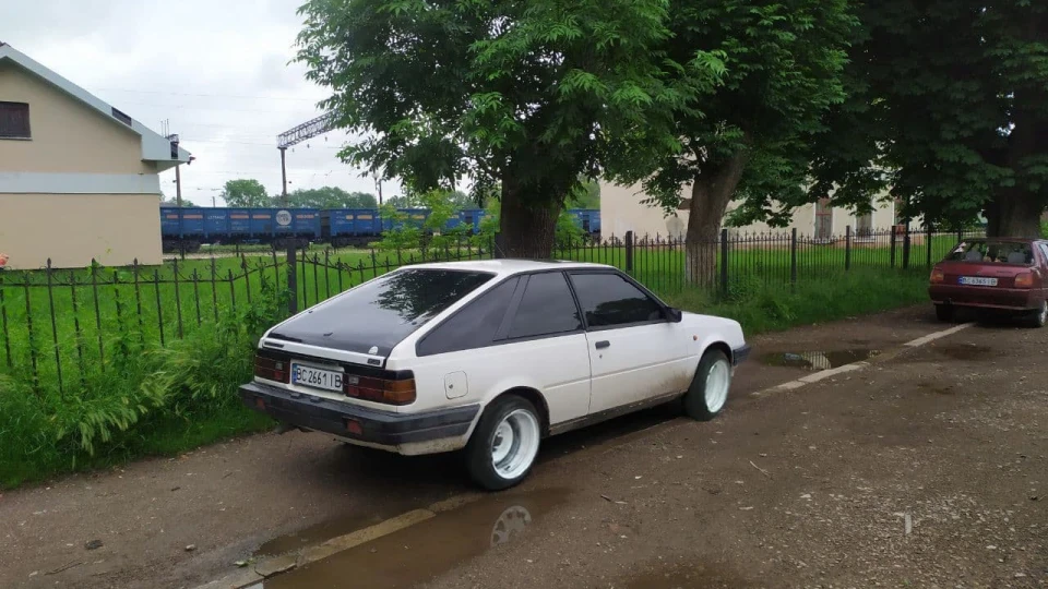 Nissan Sunny 5
