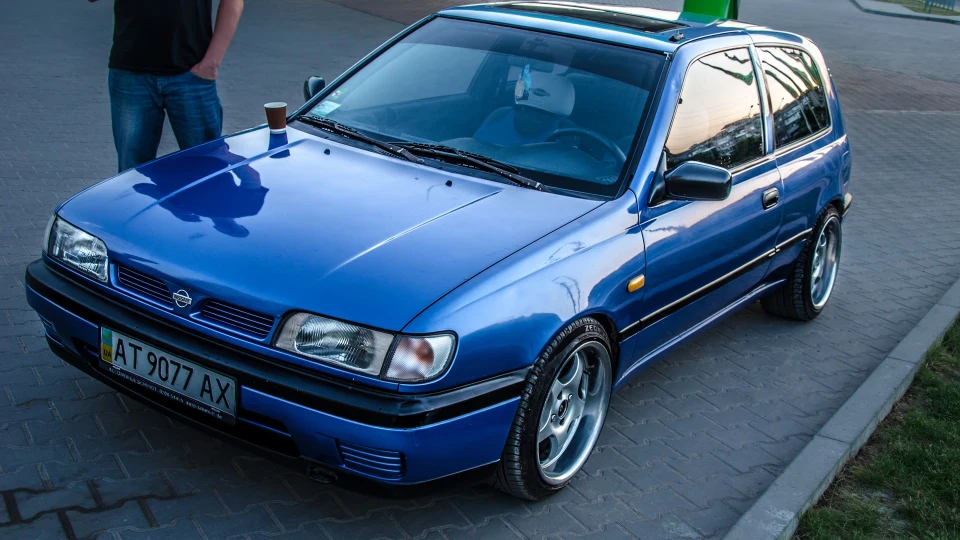 Nissan Sunny 5