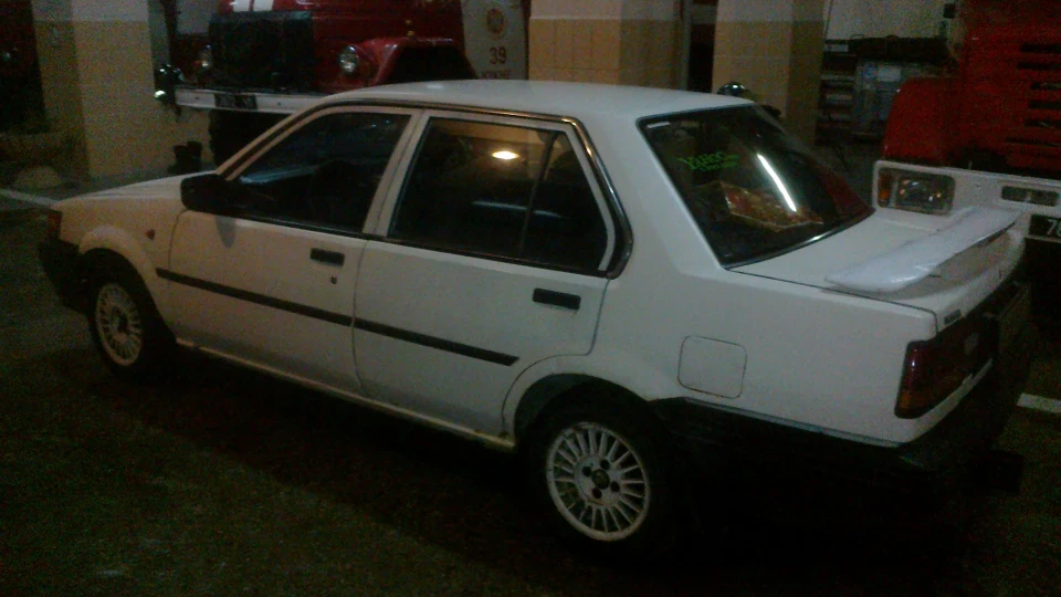 Nissan Sunny 2