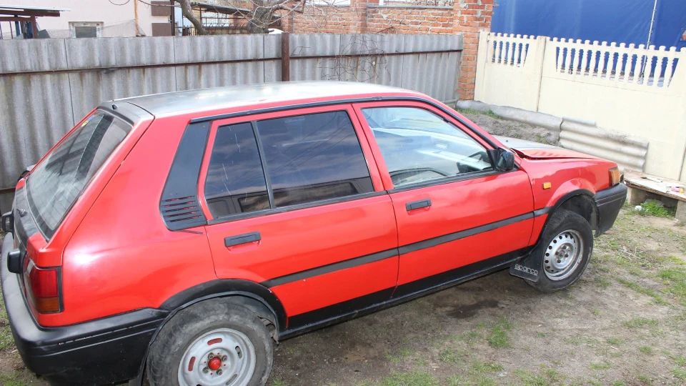 Nissan Sunny 2