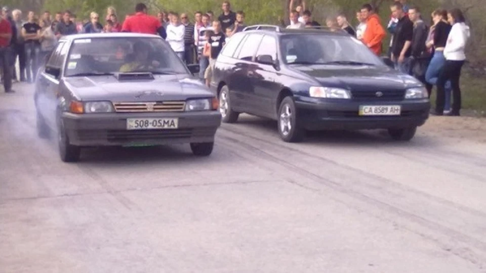 Nissan Sunny 2