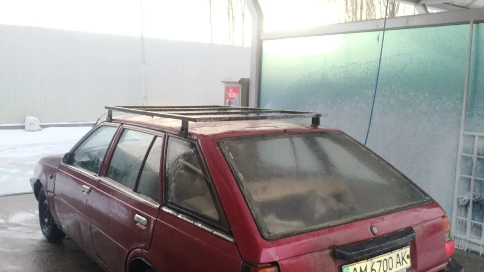 Nissan Sunny 2