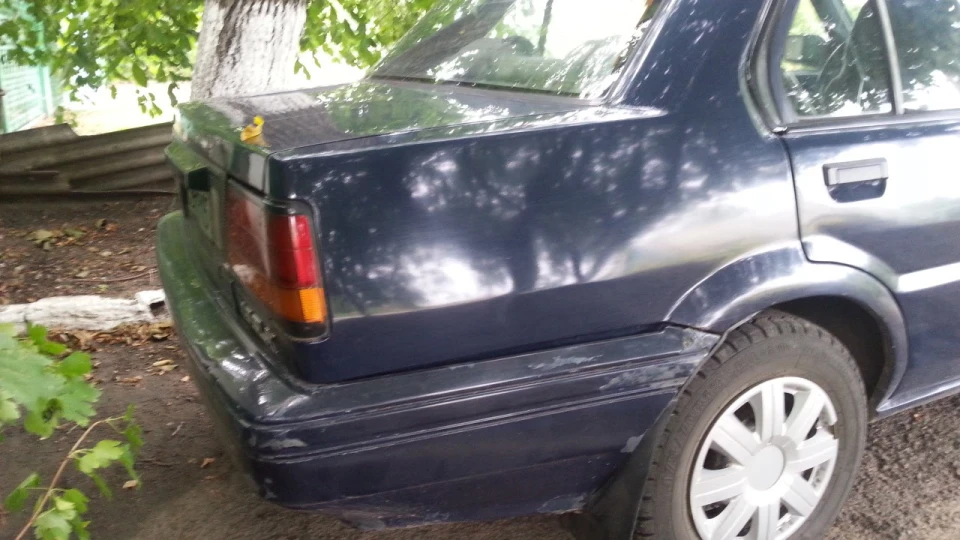 Nissan Sunny 4