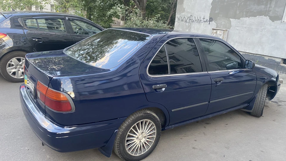 Nissan Sunny 2