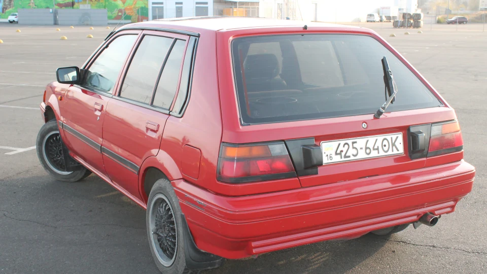 Nissan Sunny 2