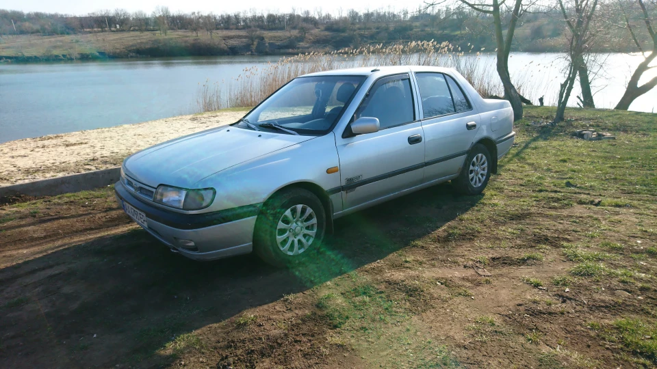 Nissan Sunny 2