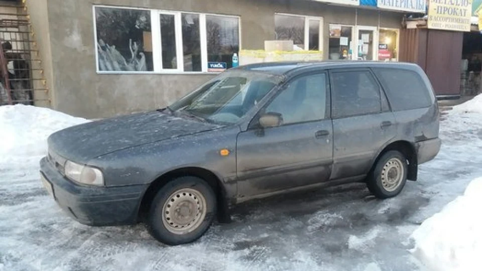 Nissan Sunny 2