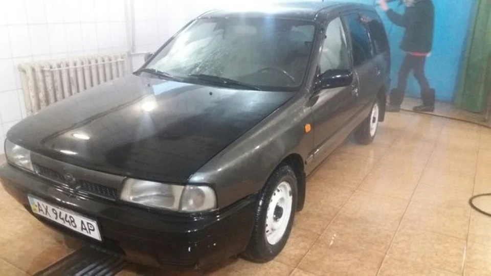 Nissan Sunny 3