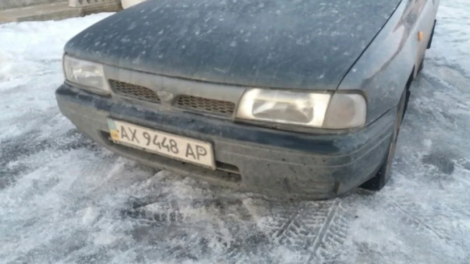 Nissan Sunny 4