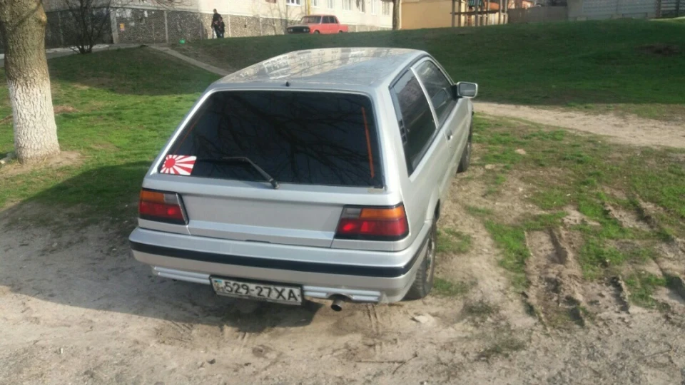 Nissan Sunny 4