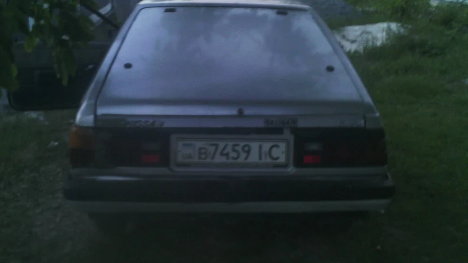 Nissan Sunny 4